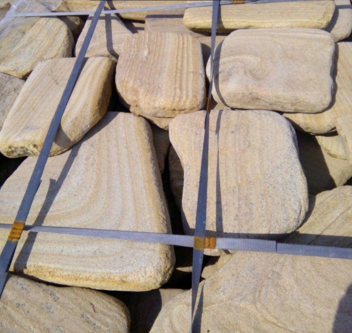 Песчаник пластушка галтованный желтый с рисунком (3 см)  купить  в #REGION_NAME_DECLINE_PP# плитняк - пластушка желтый песчаник 12 000 руб/м3   фото 